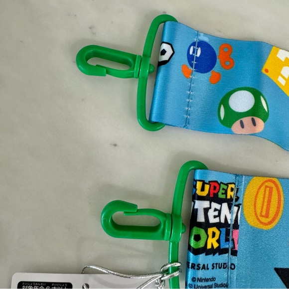 Super Nintendo World Strap - Picture 3 of 3